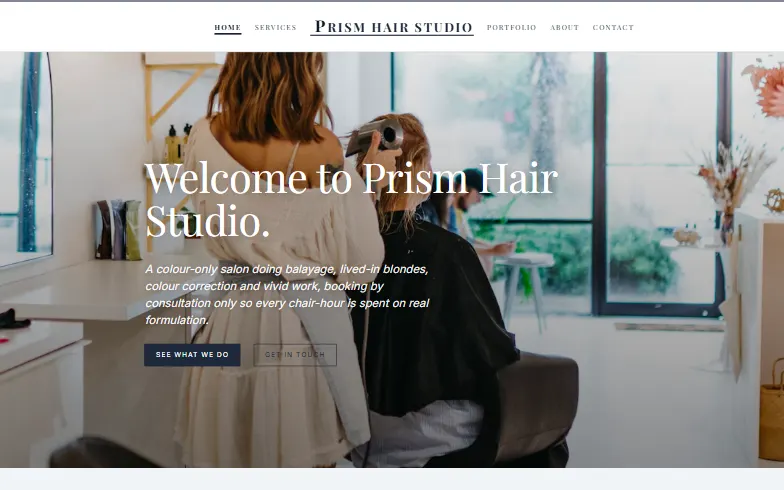 The home page of the Color Specialist Salon template