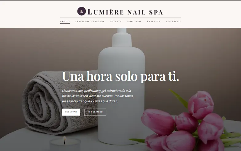 La página de inicio de la plantilla Lumière Nail Spa